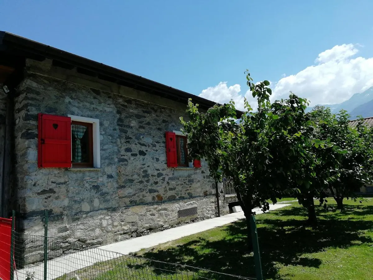 Holiday home La Casetta Di Biancaneve Valtellina E Lago Di Como Dubino